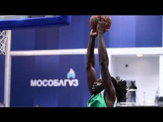 Аллей-уп Хоакина Колома на Мориса Ндура в матче против Зенита