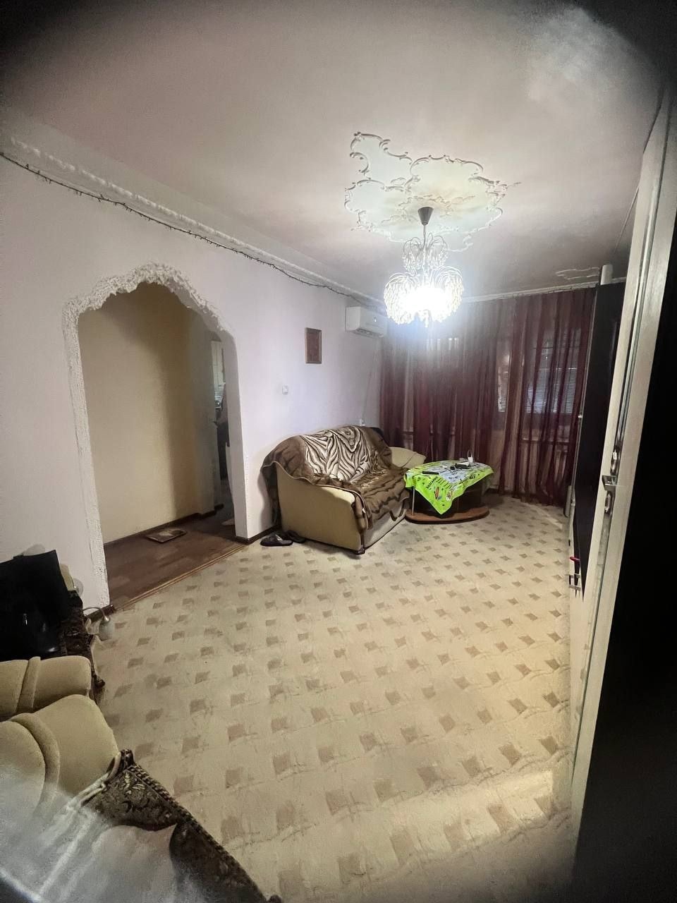 Продам трёхкомнатную квартиру, кв. Молодёжный, 3/5 эт. панельного дома, общая площадь 60 кв. м, окна м/п,балкон остеклен , сплит система, бойлер, с/у совмещён, трубы и проводка новые, квартира утеплена внутри, вода без перебоев. Состояние жилое заходи и живи, мебель и техника остается, хорошее место расположе...