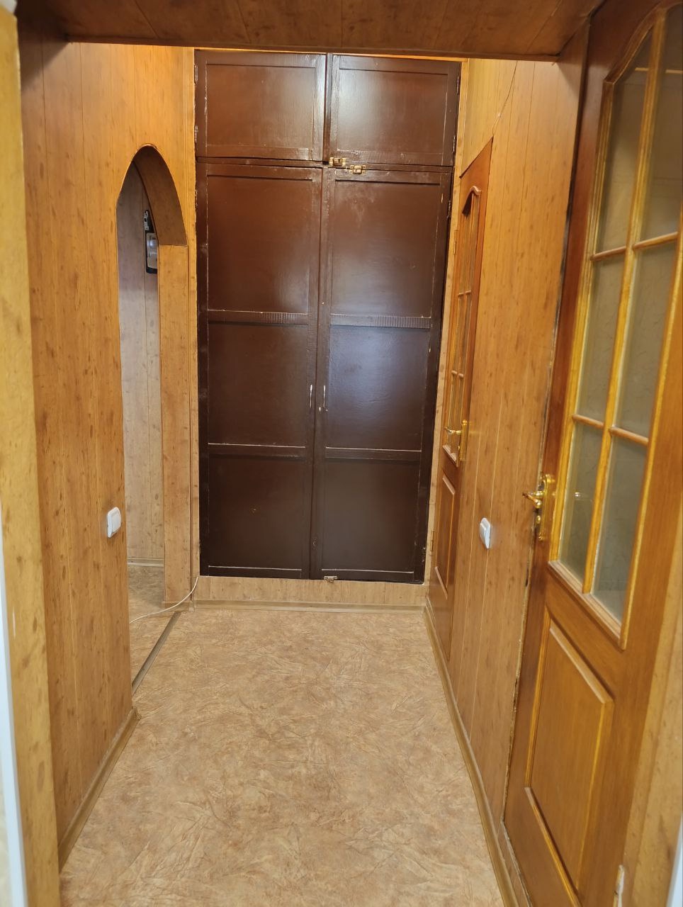 🏡2-х комнатная кв. Степной 💰5.800.000₽ 10/10эт.дома.Общ.пл.-54кв.м., кухня-7, 5кв.м. Окна М. П., балкон застеклён М. П. Мебель, быт. техн. всё остаётся. Рядом гаражи, стоянка. Док. готовы. ☎️ +7 (959) 105-38-88...